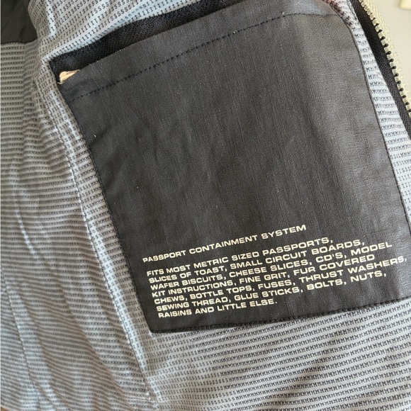 Diesel Quilted Sleeveless Vest | Asymmetrical Zip | Size M - Picture 7 of 7